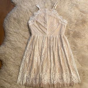 Francesca’s lace dress